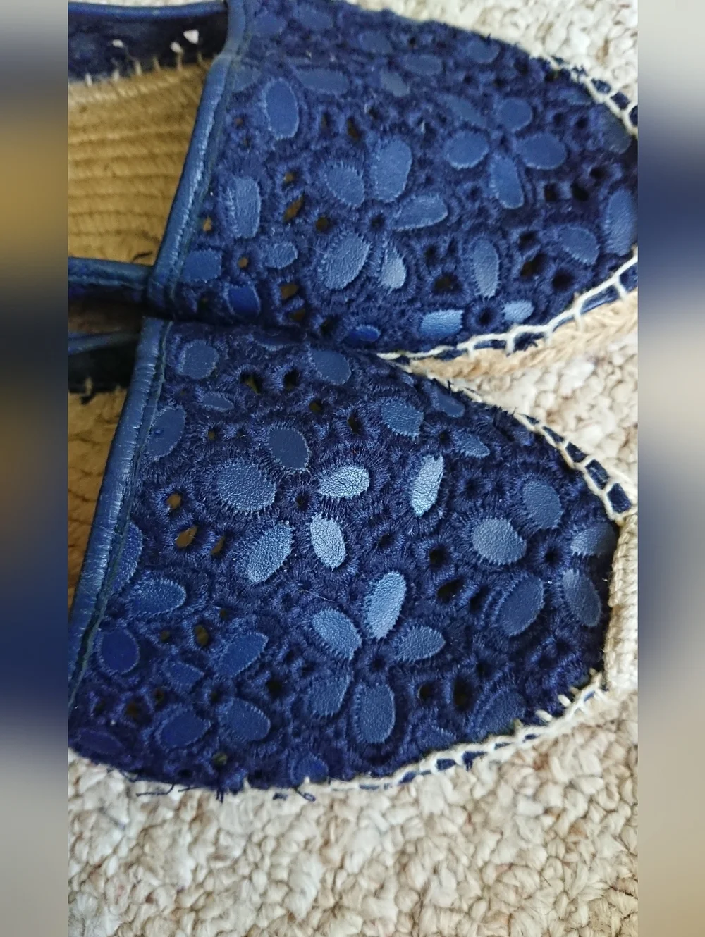 L.K. Bennett navy color Broderie Angaise Floral espadrille slip-on shoes sz 7.5